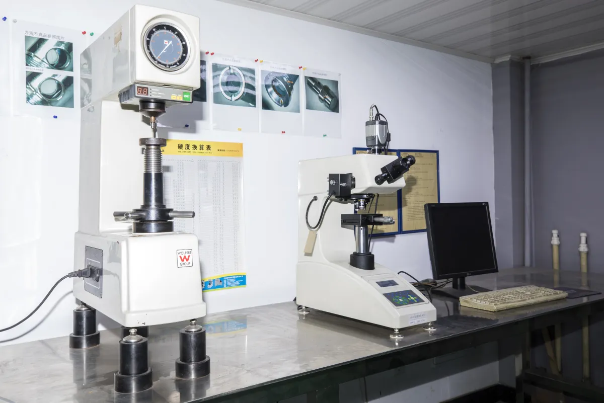 Micro-Vickers Hardness Tester